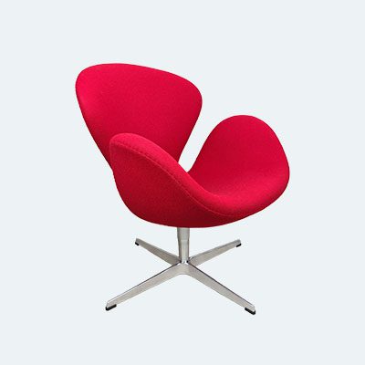 Arne Jacobsen Swan Chair in red wool. Produced by Fritz Hansen