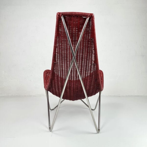 Batchair in red rattan