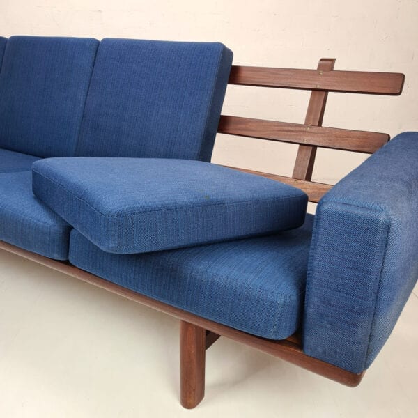 Danish Mid-century Modern couch designed by Hans J Wegner, model GE-236/4