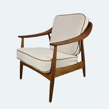 Illum Wikkelso Lounge Chair