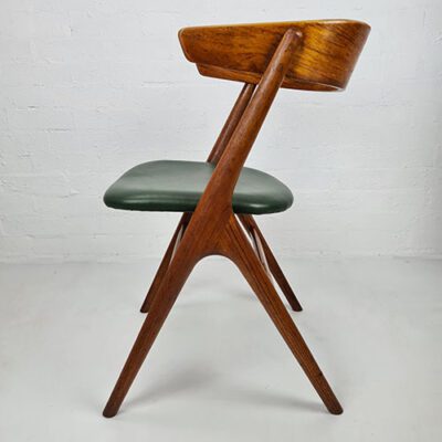 Helge Sibast Chair No 9 with frame in solid teak