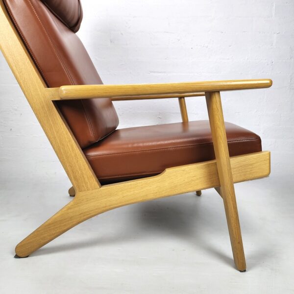 Hans Wegner Plank Chair